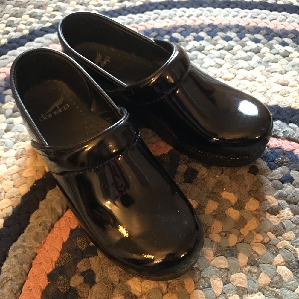 Like New Dansko Patent Leather Clogs Size 38